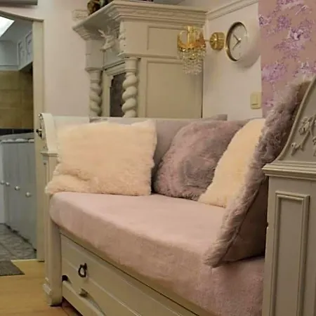 Au Bord De La Source Bed and Breakfast 3*