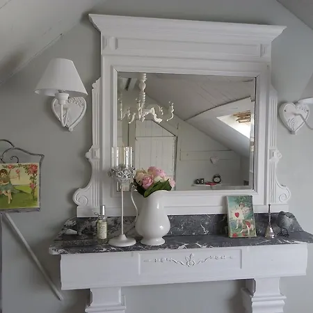 Au Bord De La Source