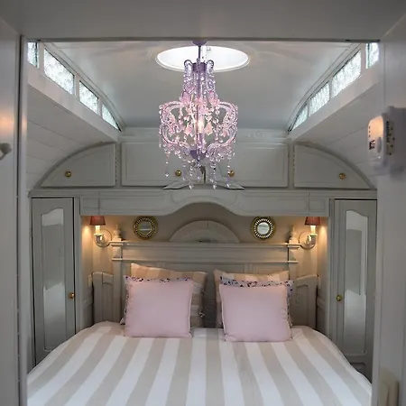 Au Bord De La Source Отель типа 